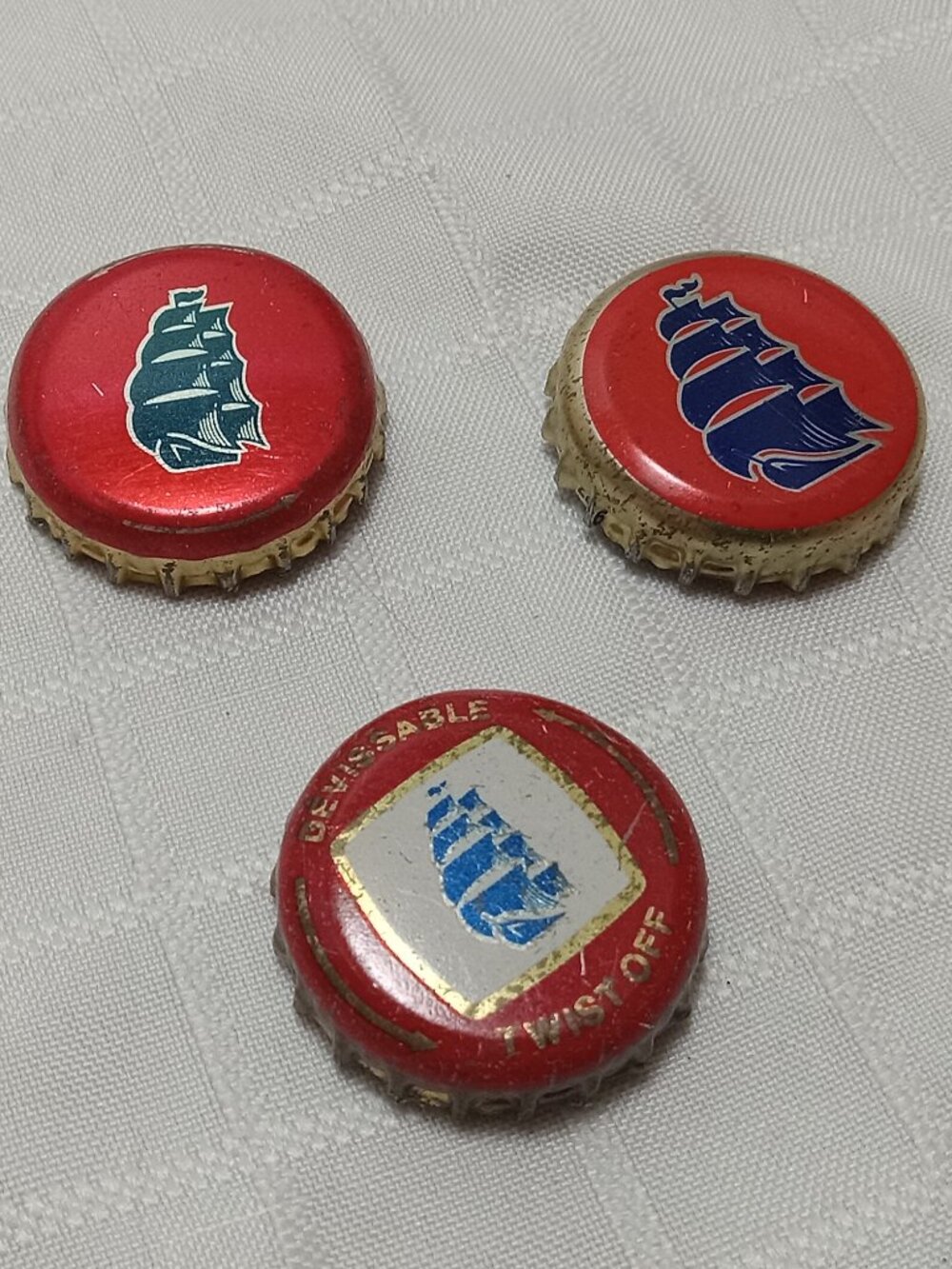 Set of 3 strong magnets handmade from glass bottle caps
